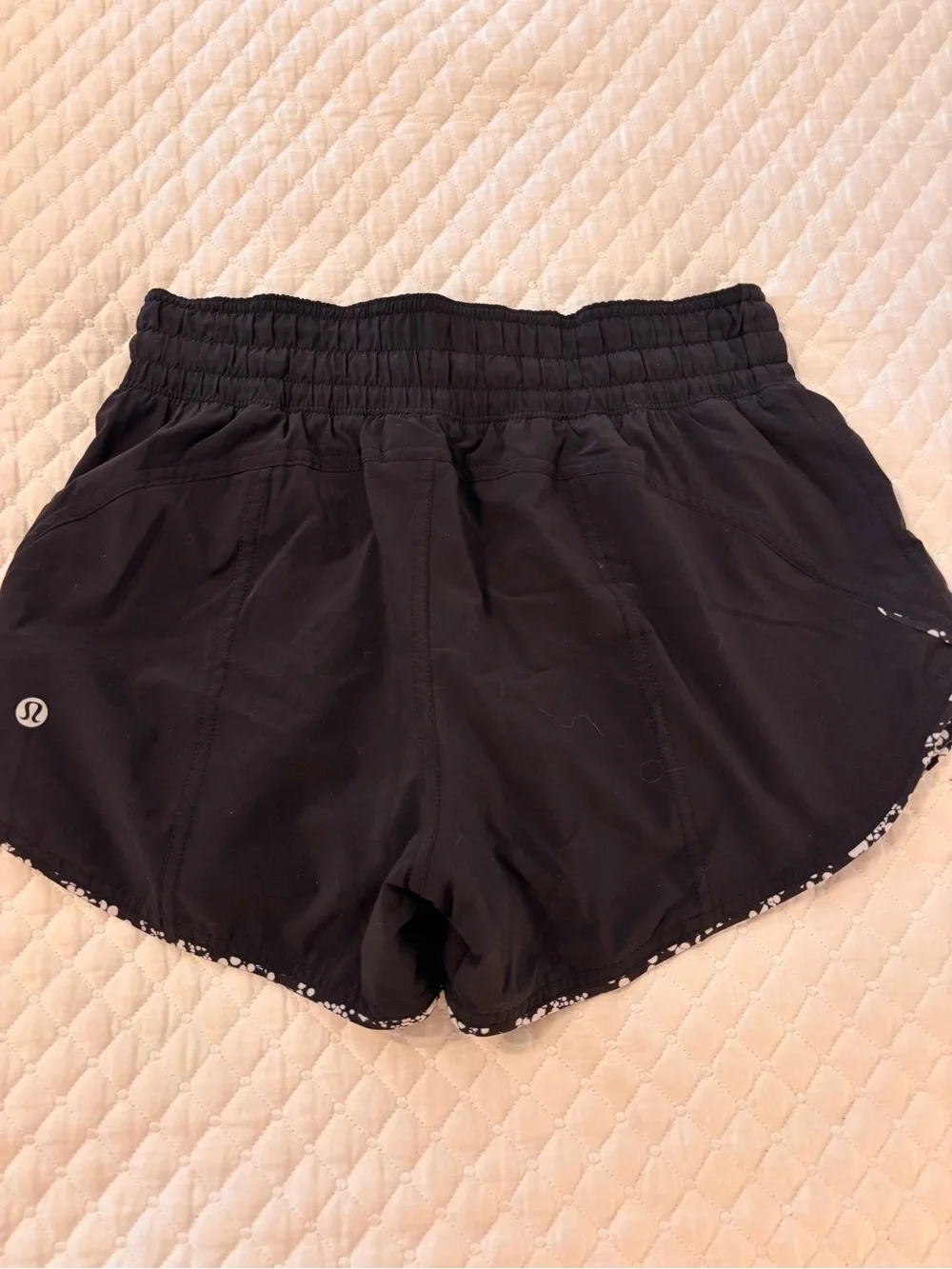Lululemon Choose A Side 3" reversible shorts - Picture 5 of 5